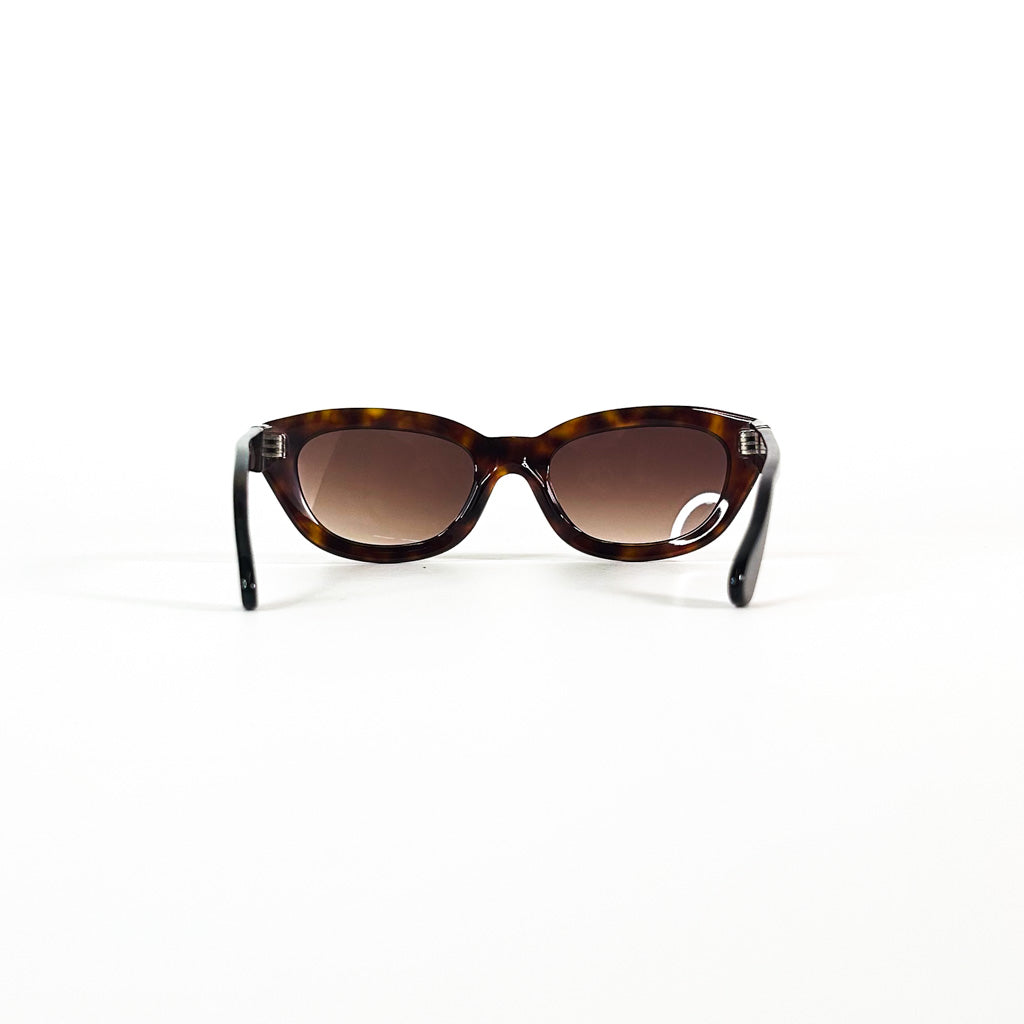 Lunettes Persol vues de dos, branches ouvertes